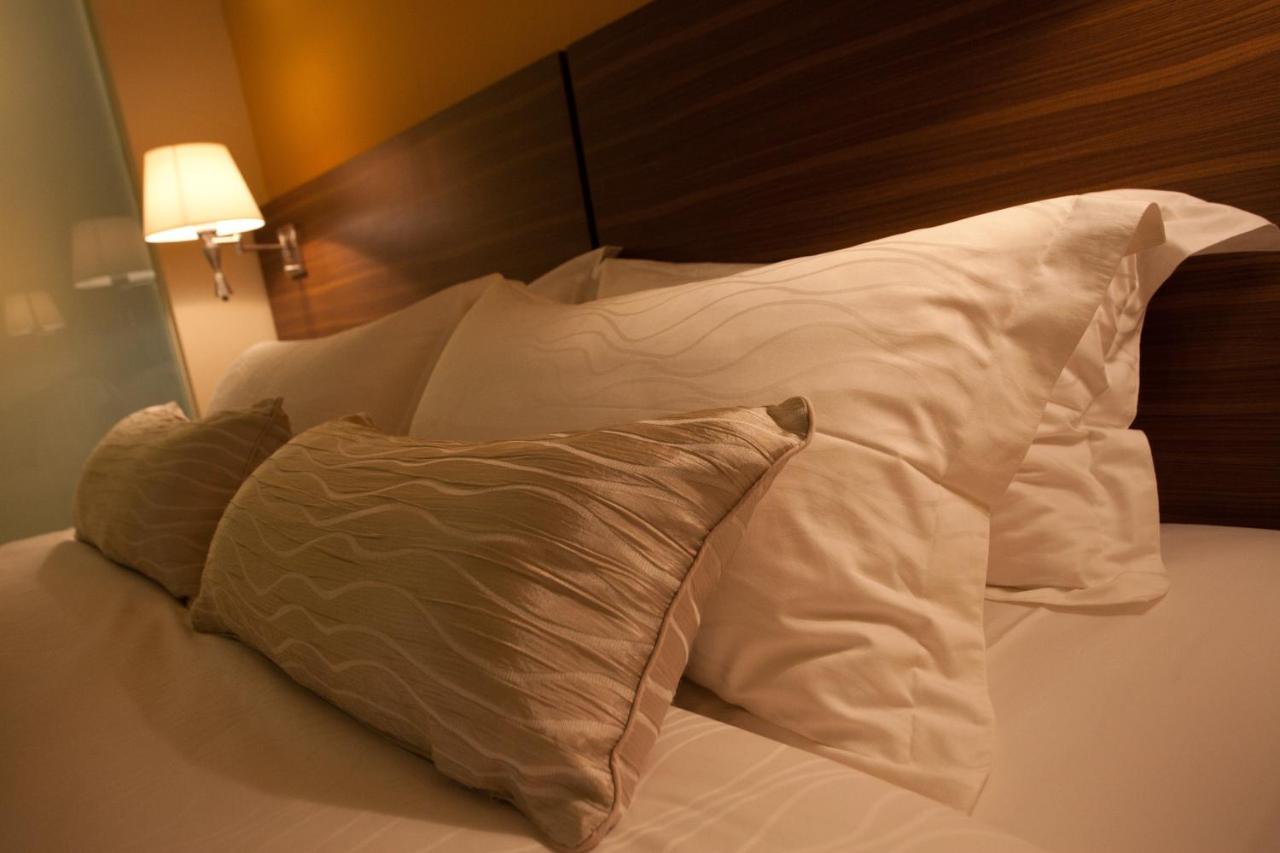 Pine Tree Hotel Batu Pahat Exterior photo